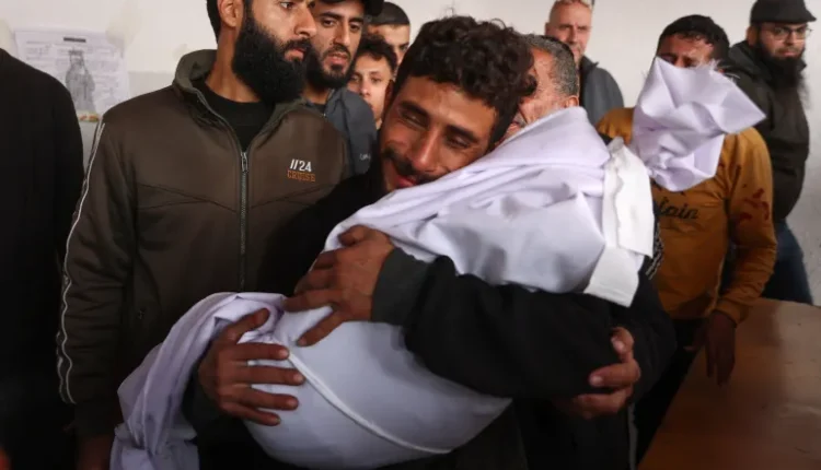 شهداء في غزة بغارات للاحتلال